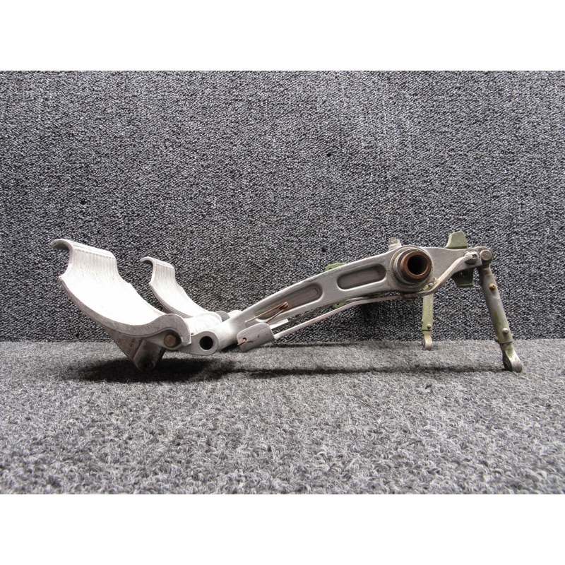 002-524020-5 Beech 58 Rudder Torque Tube Assembly LH (Rust)