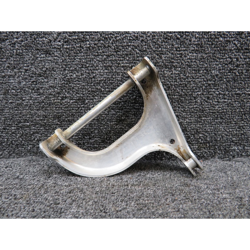 35-815118 Beechcraft 35-A33 Landing Gear Door Actuator Idler