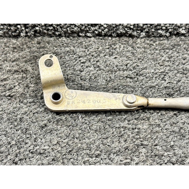 96-420033-15, 96-420033-11 Beechcraft 58 Cabin Door Bellcrank & Latch Tube