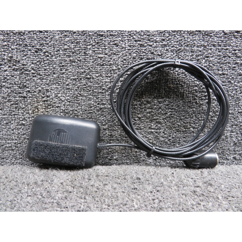 011-00149-04 Garmin GA-26C GPS Antenna with Mount (Plug Housing Cracked)