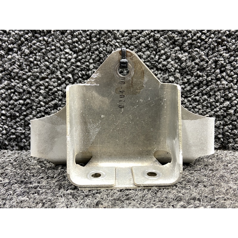20104-001 Cirrus SR22T Lower Vertical, Rudder Hinge Mount