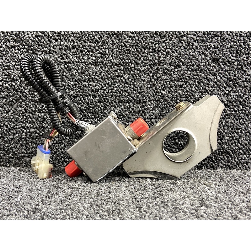 26370-002 Cirrus SR22T Engine Fuel Flow Sensor Assembly w Mount
