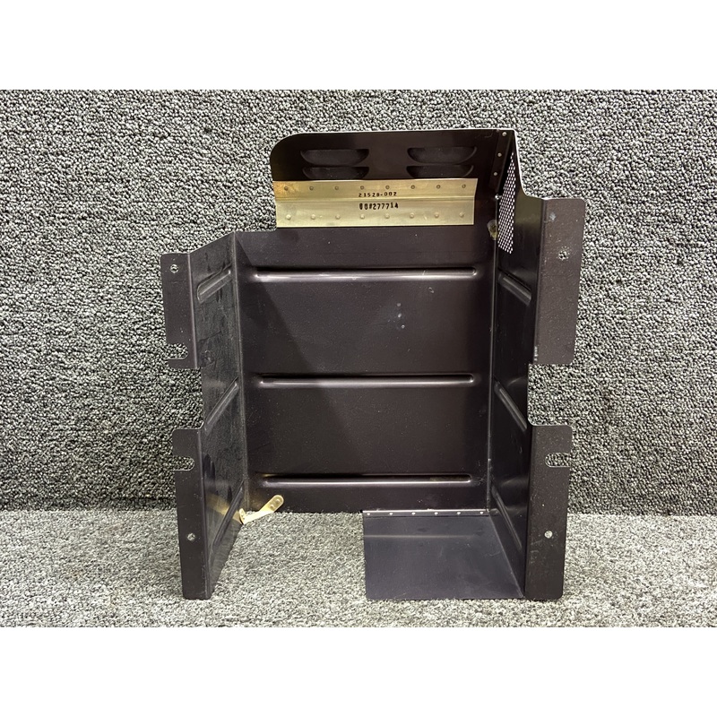 21528-002 Cirrus SR22T Air Conditioning Compressor Cover