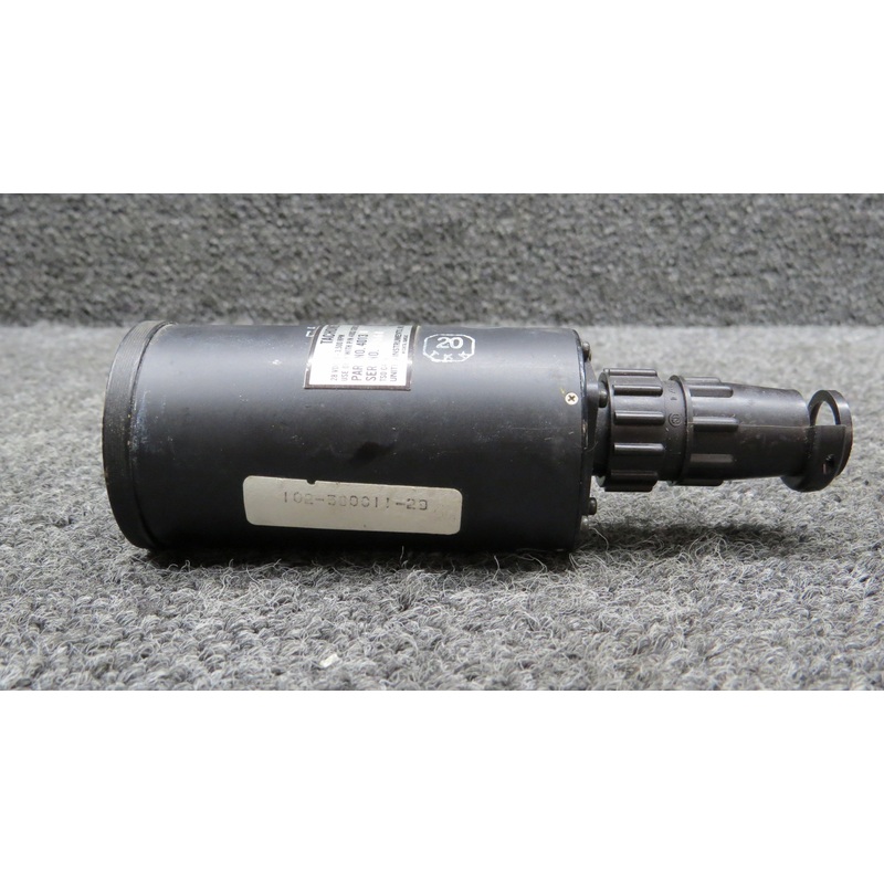 4013B United Instruments Tachometer Indicator (Volts: 28, Code: M.41)