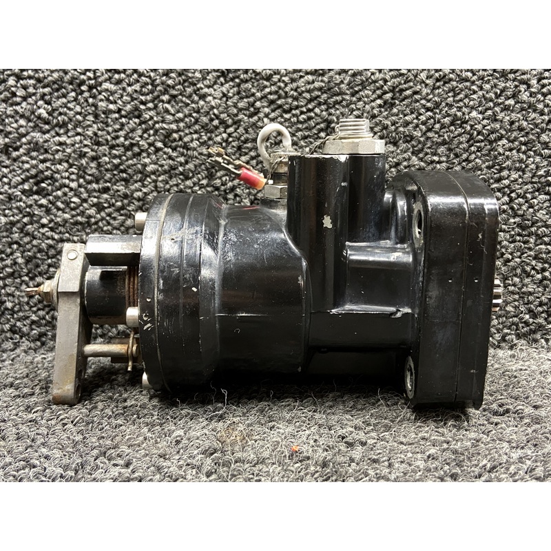 DCFS290D7-T6 (Use: D20672-3) Cont GTSIO-520 McCauley Propeller Governor