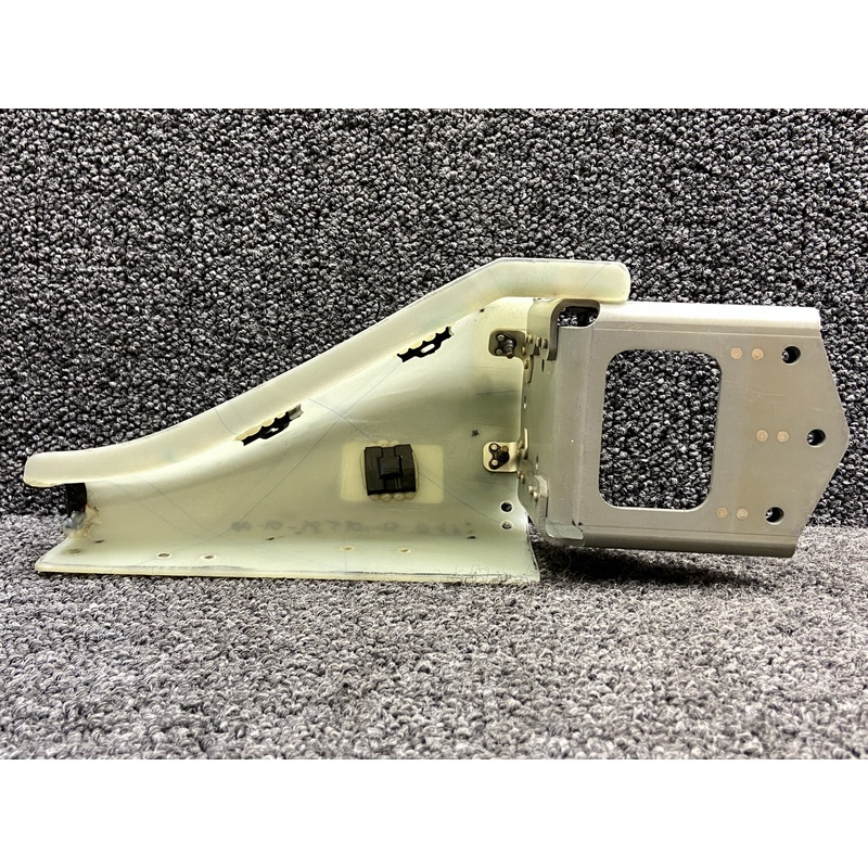 29670-002, 27121-001 Cirrus SR22T Rocket Shield with Mounting Bracket