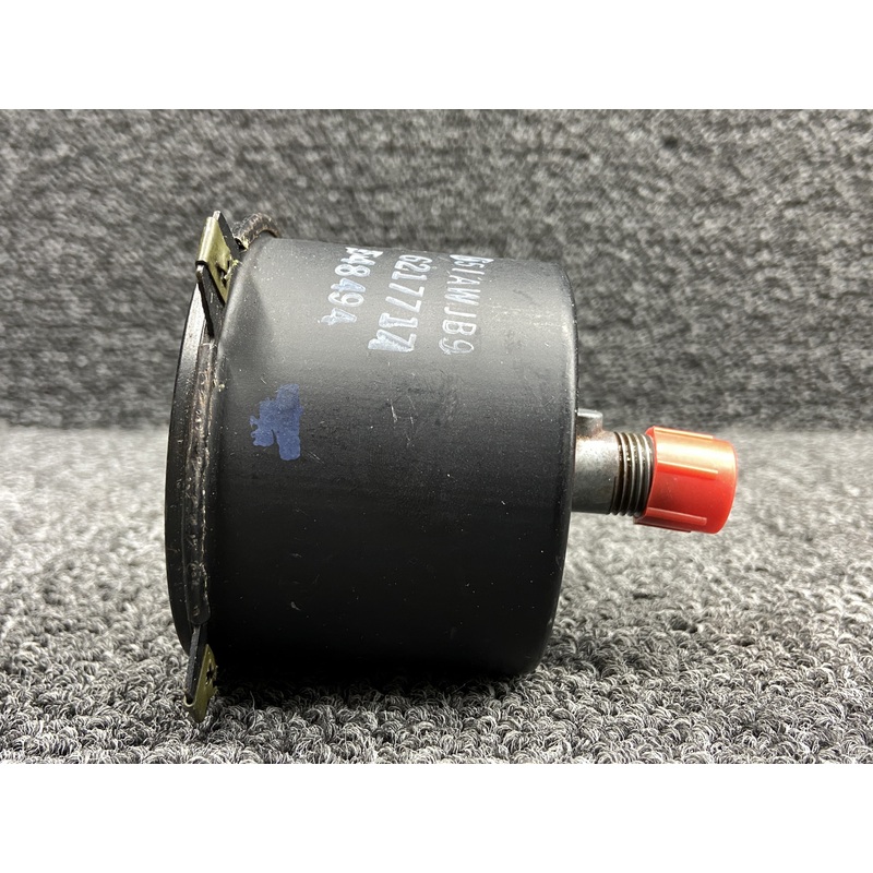 831485 Stewart Warner RPM Tachometer Indicator (Hours: 3304.77)