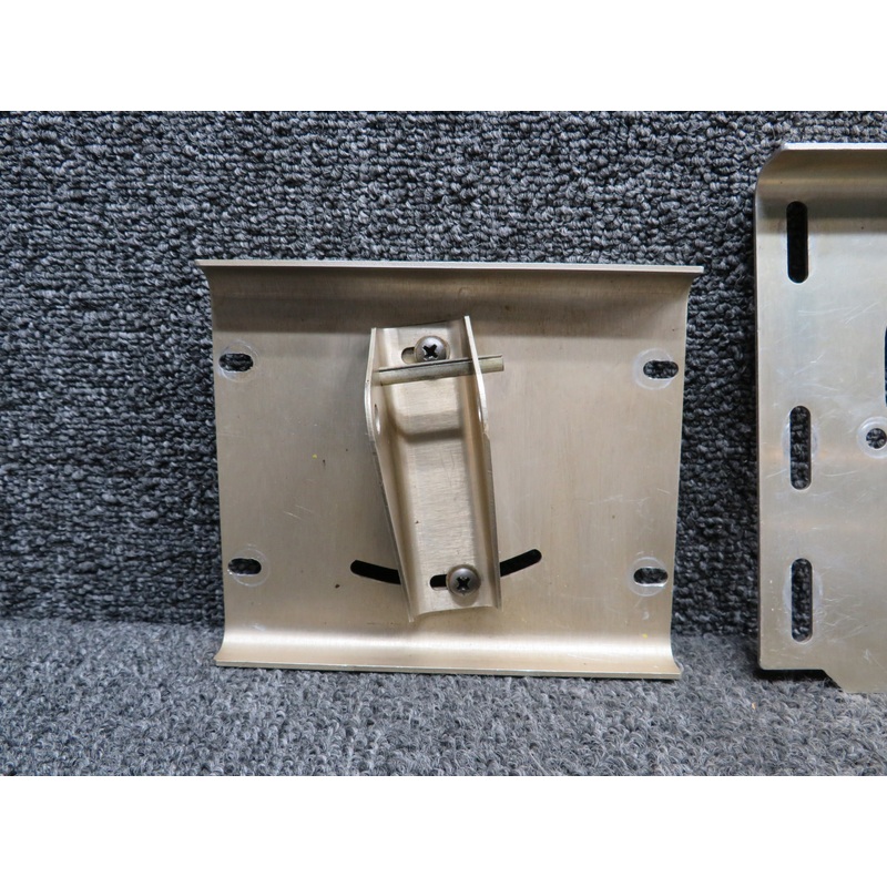 047-5908-01, 047-6088-02 King Radio Roll Servo Brackets with Hardware RH
