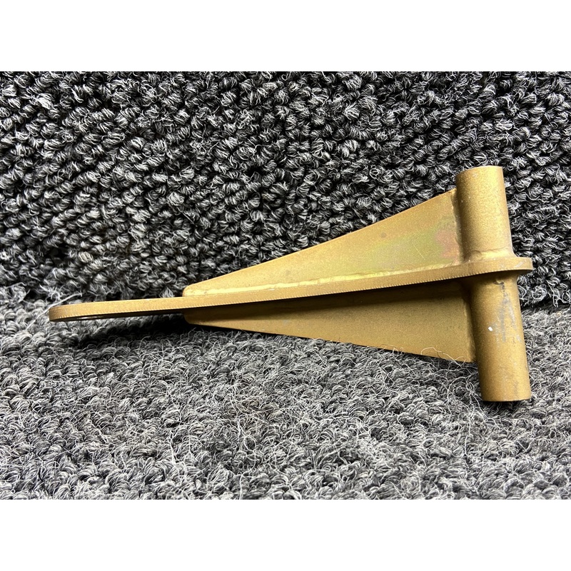 1133085-3 Cirrus SR22T Air Conditioning Weldment Arm