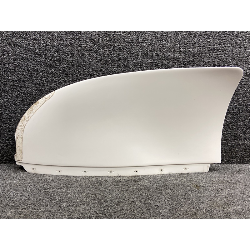 18317-008 Cirrus SR22T Wing Tip Assembly RH (Minor Wear)