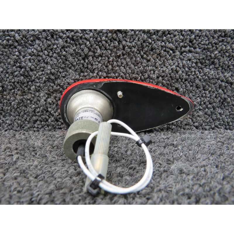 01-0770001-51 Whelen W1285-PR-14V Navigation Light with Lens and Retainer