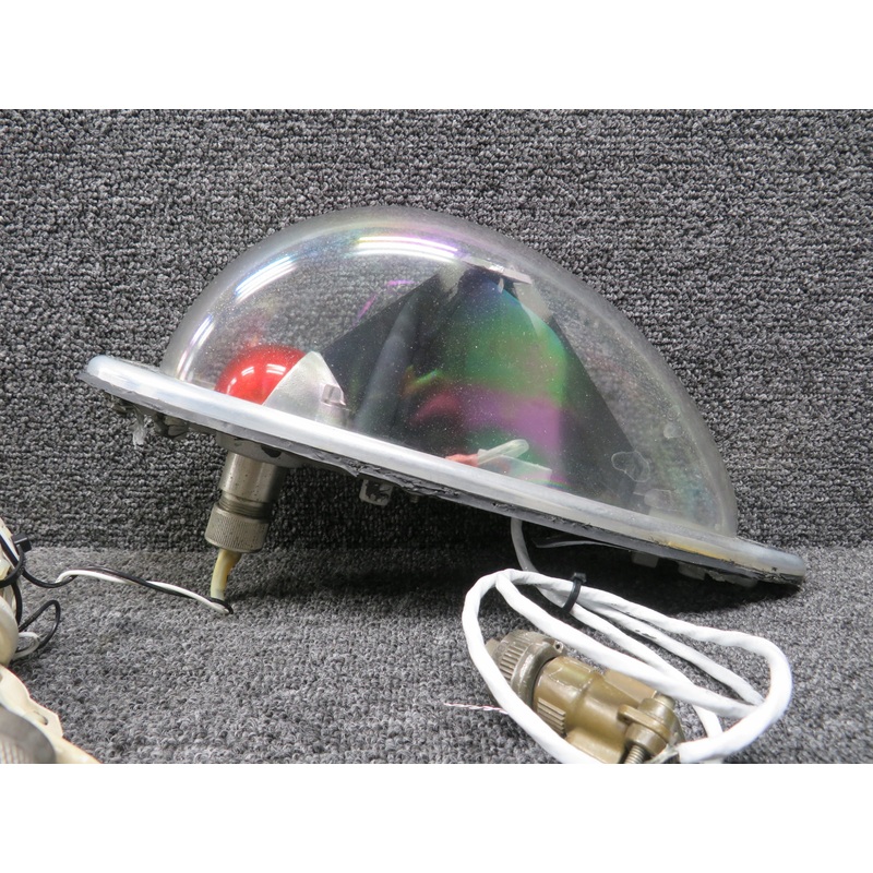 01-0790206-03 Whelen 90206 Light Assembly LH, 28V 1 Amp (Cloudy Lens)