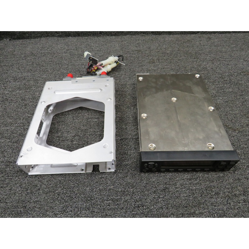 011-03300-40 Garmin GTX-335 Transponder with Tray & Encoder (Volts: 14/28)