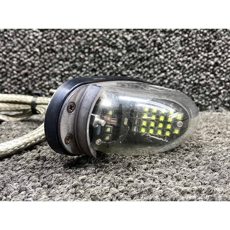 01-0790569-05 (Alt: 17140-008) Whelen 9056905 LED Navigation Light (24V, Rev: C)