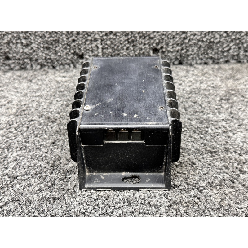 071-1041-00 King Radio KA-38 Voltage Converter (28 to 14V)
