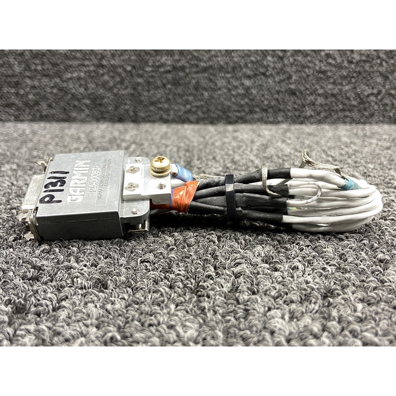 125-00082 Garmin Avionics Connector w Blue Insert
