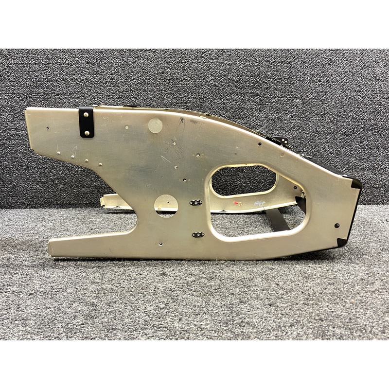 19206-003, 19203-002 Cirrus SR22T Instrument Boster Panel Assy LH w Supports
