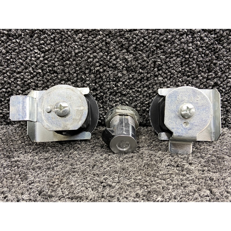 20273-002, 20277-001 Cirrus SR22T Cabin, Baggage Door Push Button Lock Set w Key