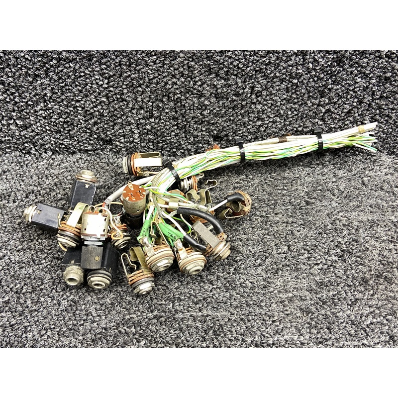 Beechcraft 35 Headset, Microphone Jack Set