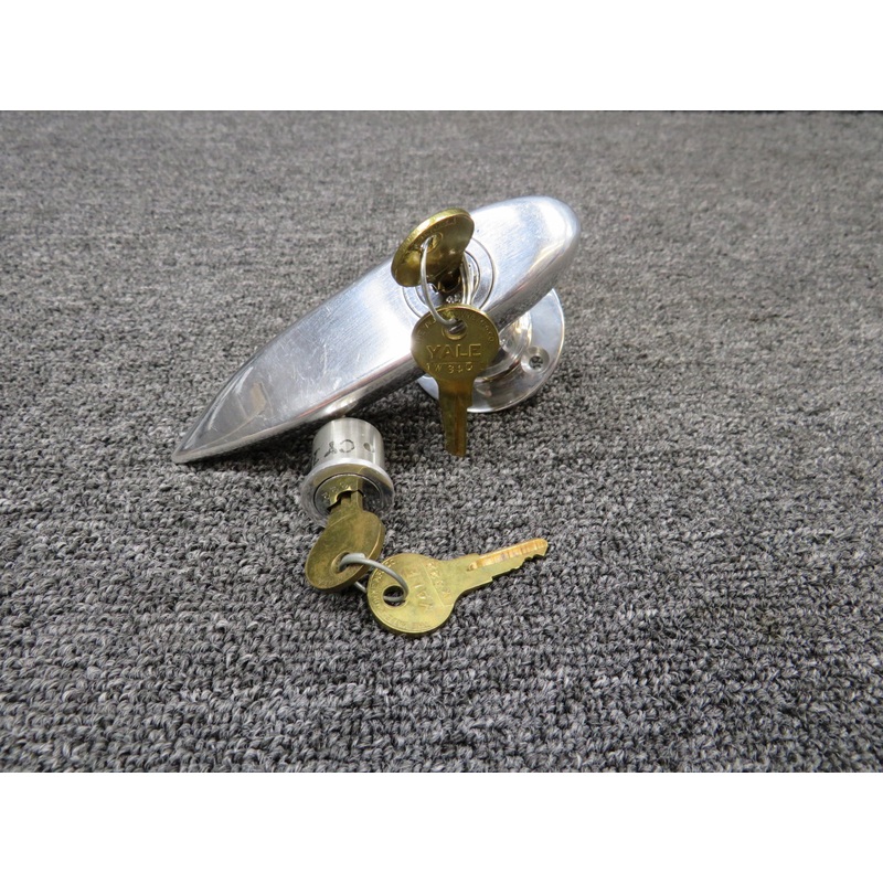 Beechcraft Door Handle with Lock and Key Set (New Old Stock)