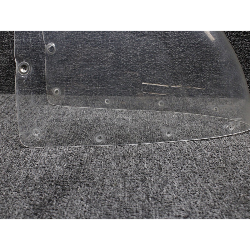27-31237-006 Swearingen SA-226T Wing Tip Light Lens RH (Minor Cracks)