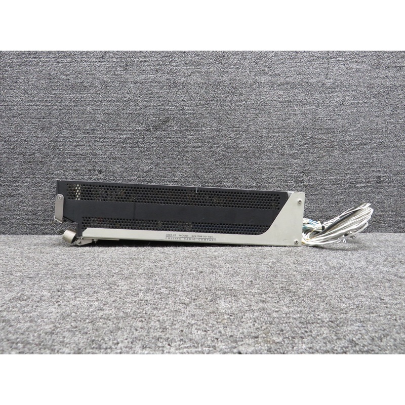 622-1233-001 Collins DME-40 Transceiver with Modifications and Tray