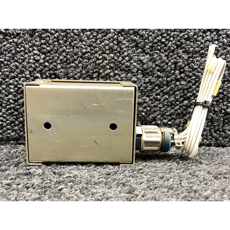1A526 (Alt: 758-181) Edo-Aire Autopilot Relay Box Assembly