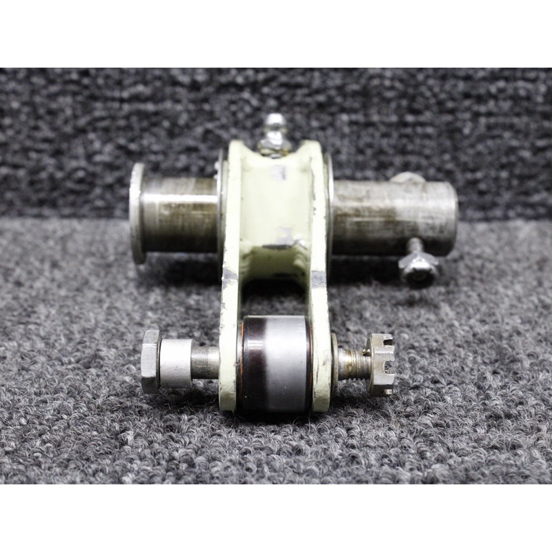 27-51008-018 (Alt: 27-51008-040) Swearingen SA-226T Main Gear Bellcrank RH w Pin