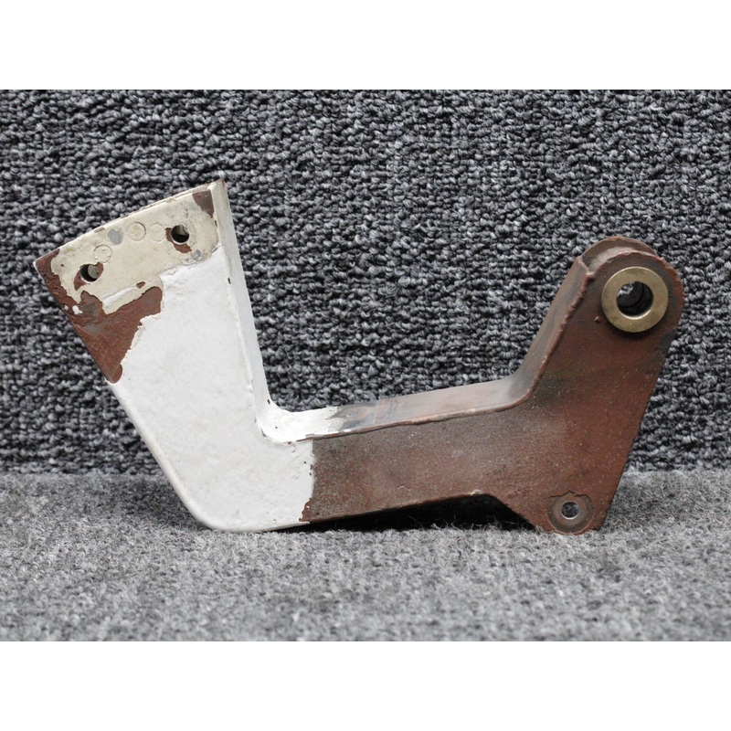 27-55001-134 Swearingen SA-226T Main Gear Door Hinge Aft RH