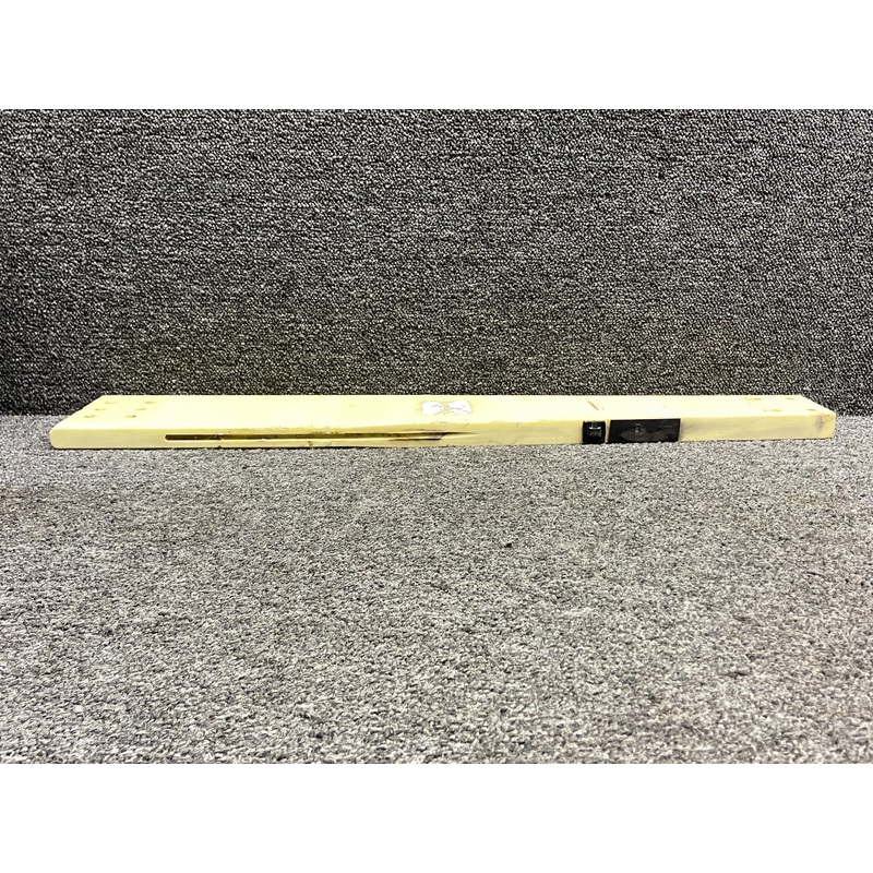 13888-001 (Use: 13888-003) Cirrus SR20 Main Landing Gear Strut RH