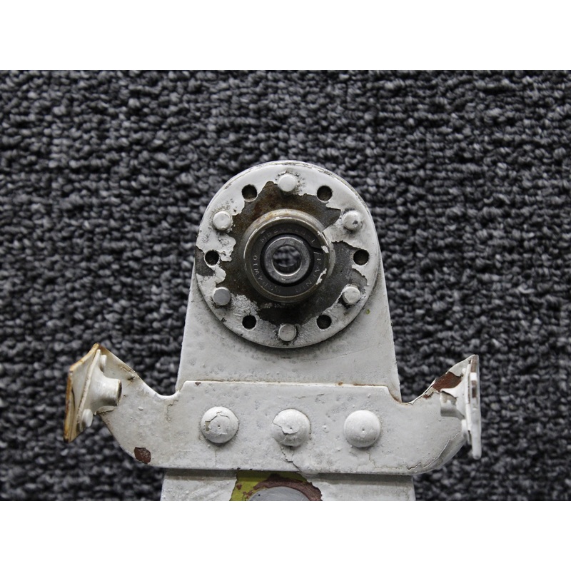 27-43018-001 Swearingen SA-226T Elevator Hinge Inboard LH or RH
