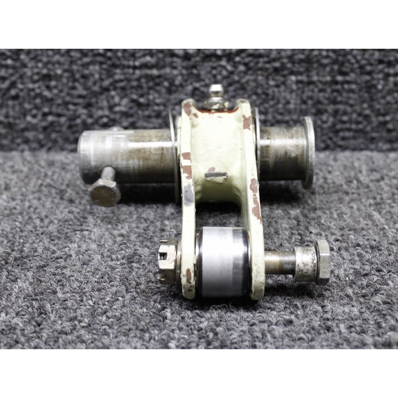 27-51008-017 (Alt: 27-51008-039) Swearingen SA-226T Main Gear Bellcrank LH w Pin