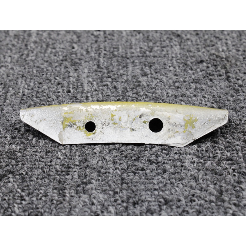 27-55001-075 Swearingen SA-226T Main Gear Door Forward Hinge Bracket
