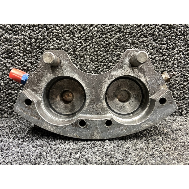 061-10000 Cleveland Main Gear Brake Cylinder Assembly LH,RH