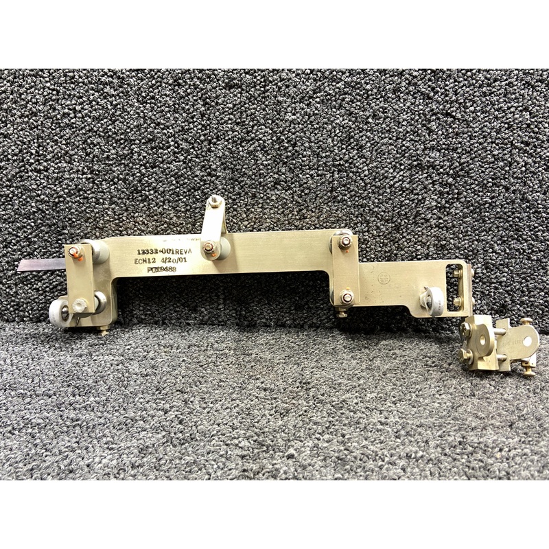 10653-006, 10517-002 Cirrus Control Yoke Bearing Mount LH w Rollers & Bracket