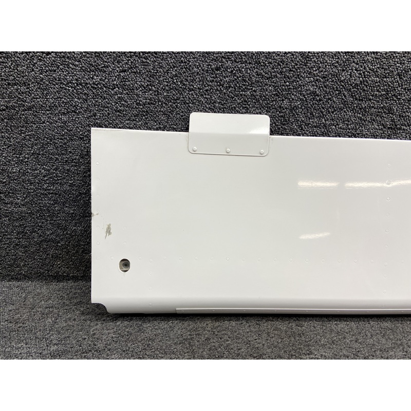 10758-106 (Use: 16875-004) Cirrus SR20 Aileron Assembly RH