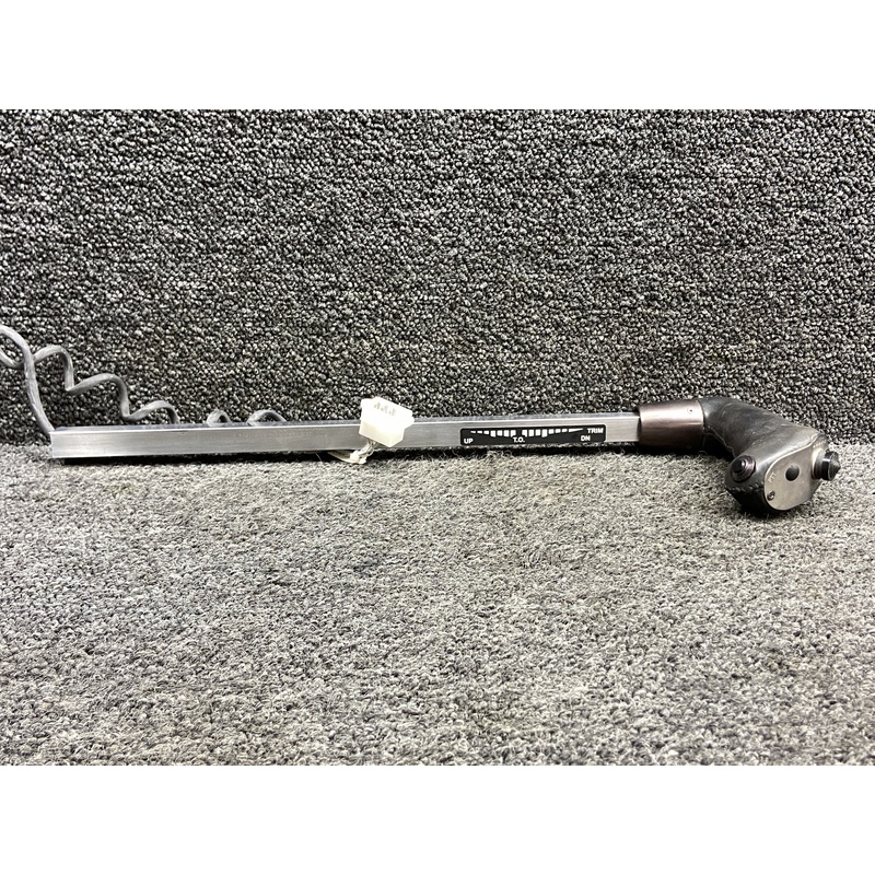11995-006, 13975-002 Cirrus SR20 Control Yoke Assy RH w Grip, Shaft & Switches