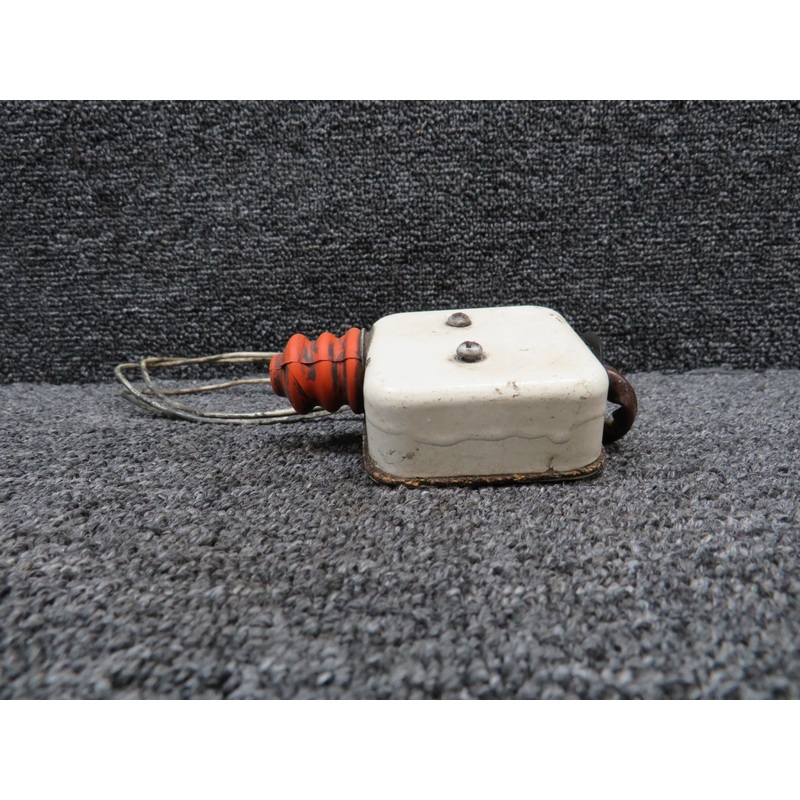 002-361013-607 Beechcraft 58 Landing Gear Switch LH (Worn)