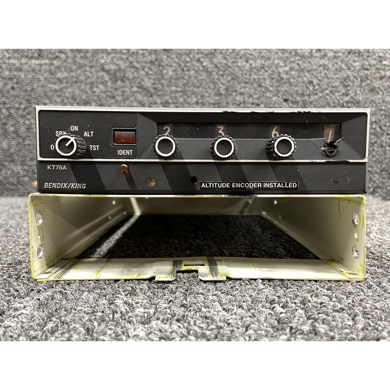 066-1062-00 Bendix King KT-76A ATC Transponder w Tray & Mods (14V)