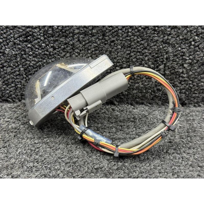 01-0790725-01 Rev. E Whelen OR6501G Wing Tip Position Light RH (Volts: 14)
