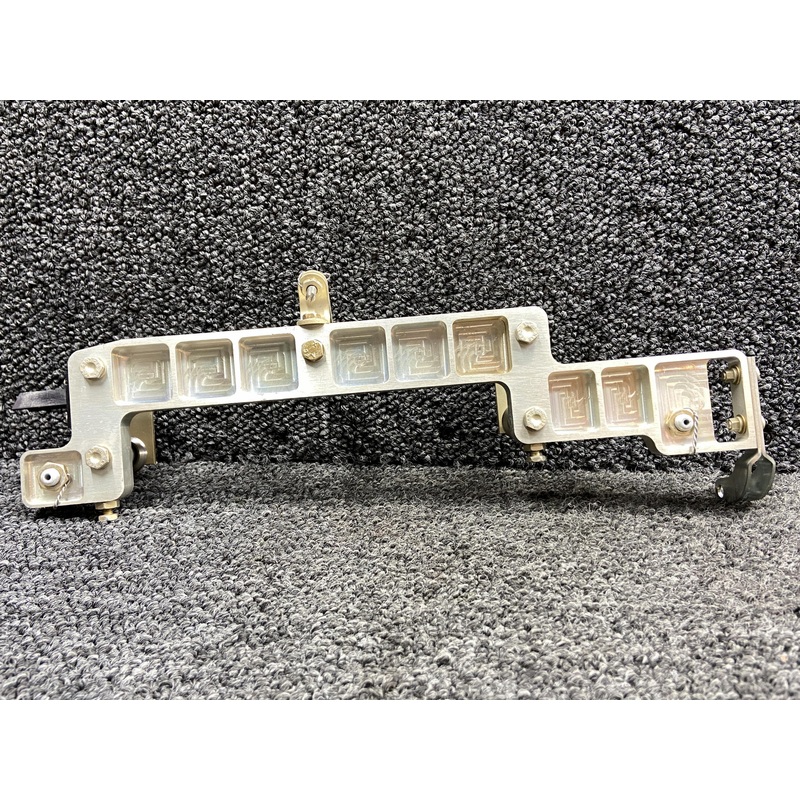 10653-005, 10517-002 Cirrus Control Yoke Bearing Mount RH w Rollers & Bracket
