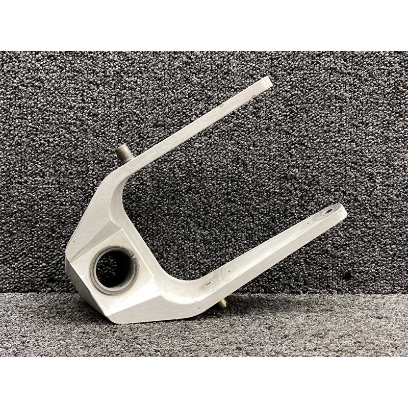 11638-002 Cirrus SR20 Nose Gear Fork (Damaged)
