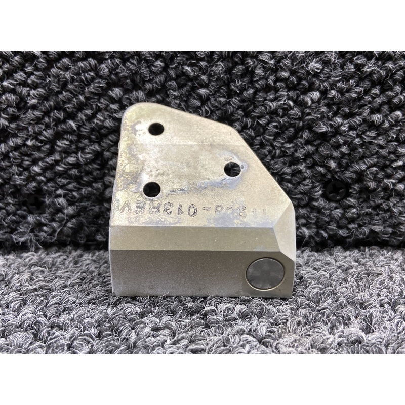 11908-013 Cirrus SR20 Upper Cabin Door Hinge LH