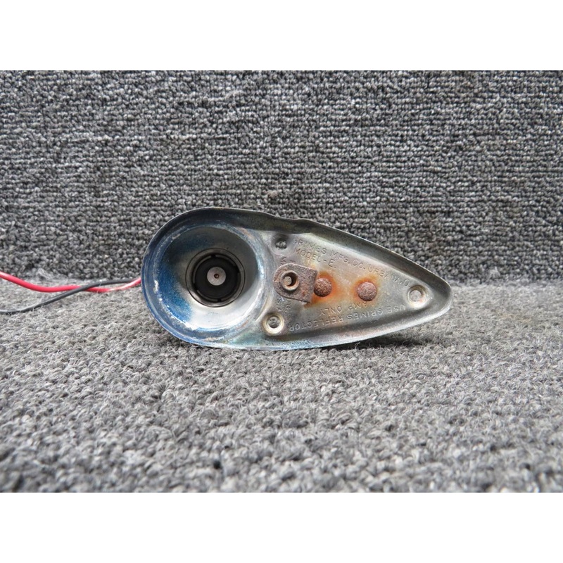 30-0009-34 (Alt: C622001-0201) Grimes Nav Light Housing w Connector (Worn)