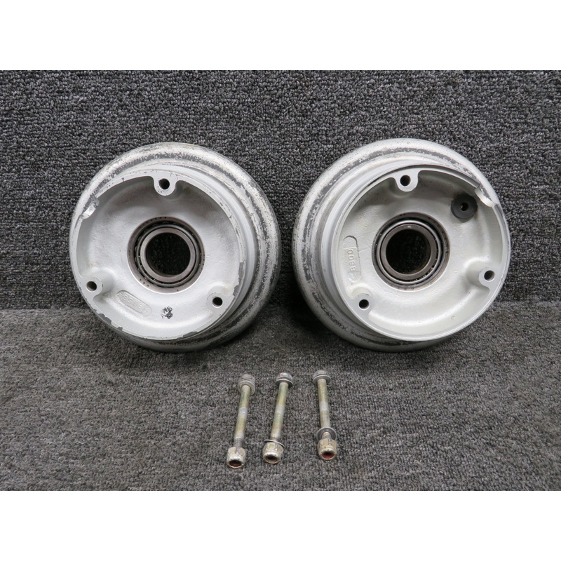 40-77 Cleveland 5.00-5 Nose Wheel Assembly with Bearings