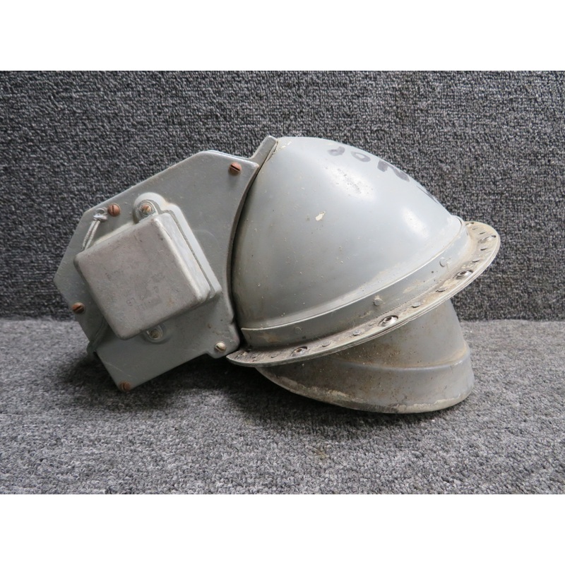 G-4710A-5 Grimes Landing Light (Minus Bulb and Lens) (Corrosion) (Stuck) (Core)