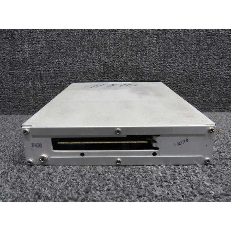 066-1038-00 King Radio KR-86 ADF Receiver Radio (14V) (Missing Knob)
