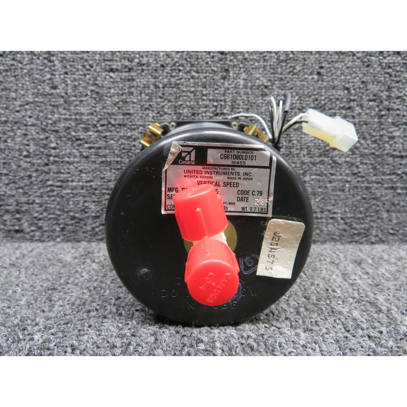 7000 (Alt: C661080L0101) United Vertical Speed Indicator (Lighted, Code: C.79)