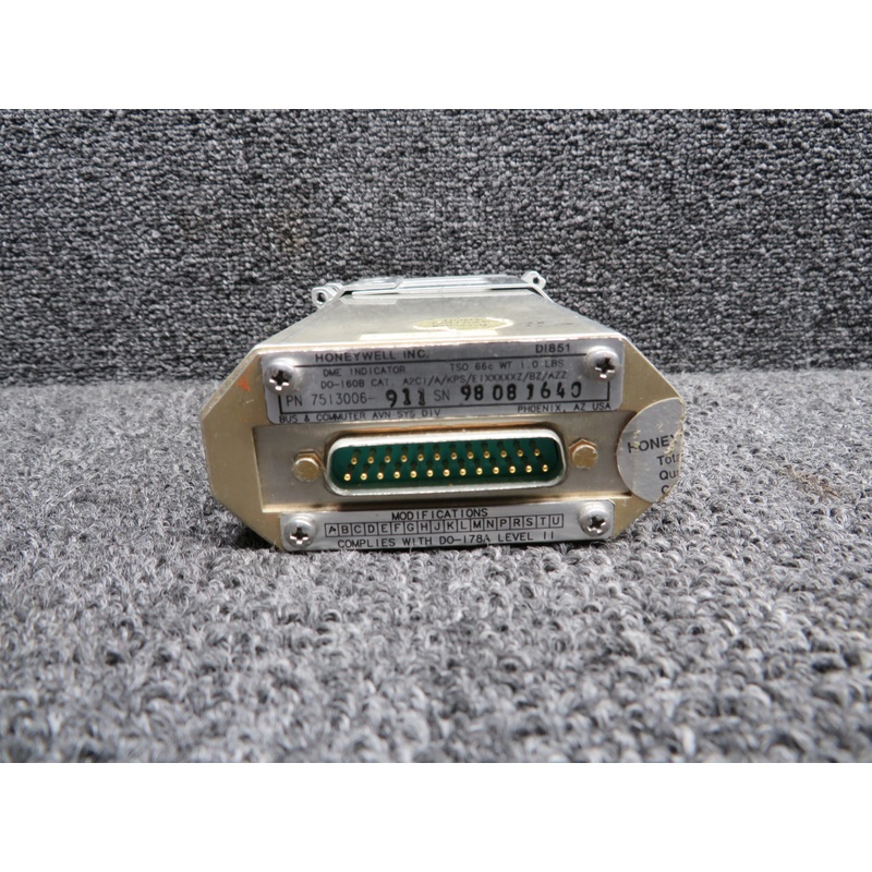 7513006-911 Honeywell DI-851 DME Indicator with Mount and Mod