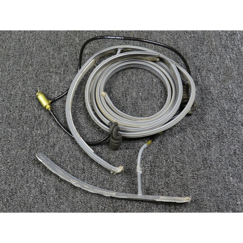 Beechcraft Baron BE-55 Door Seal, Less Pump